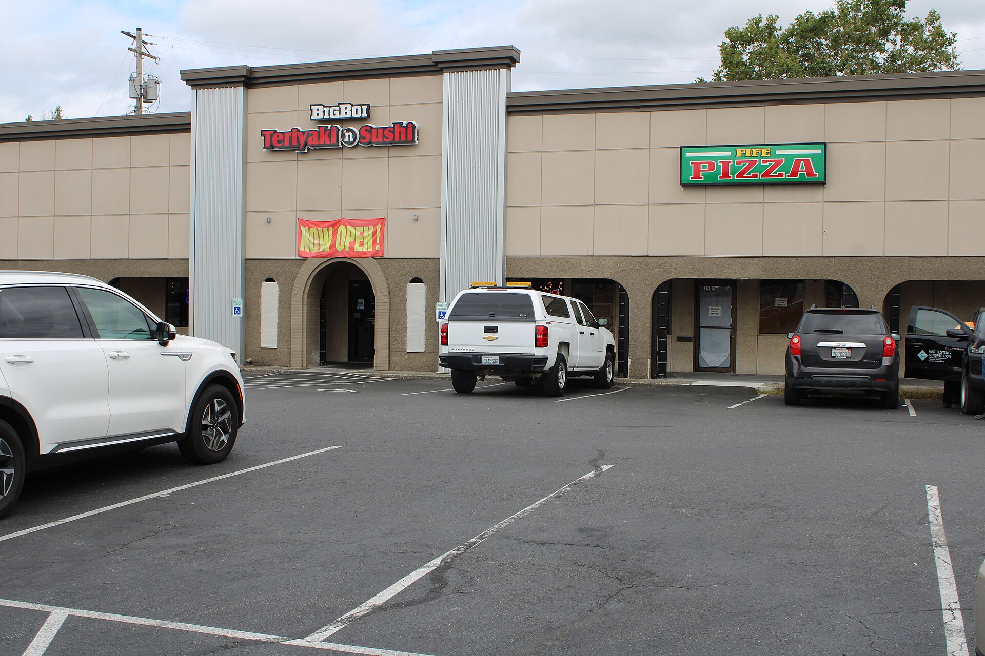 Street-level businesses in Fife, Washington